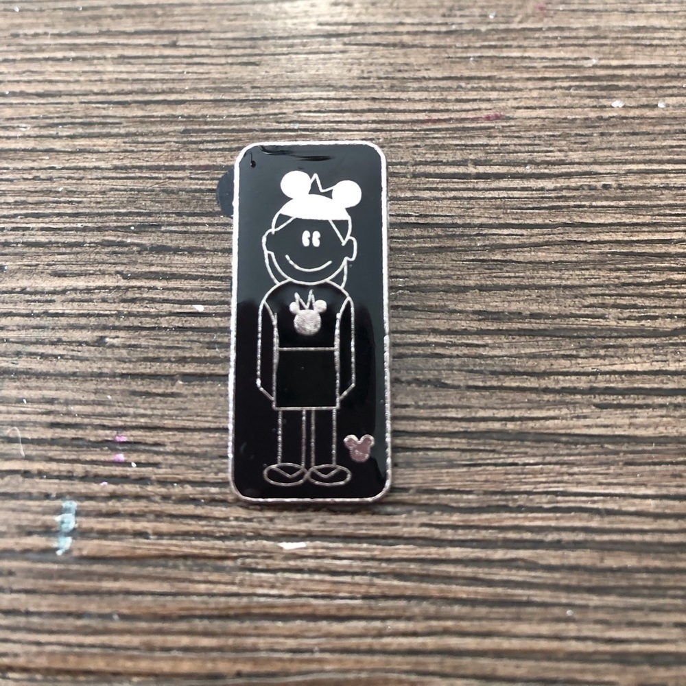 Disney Official Trading Pin: Hidden Mickey: Little Girl